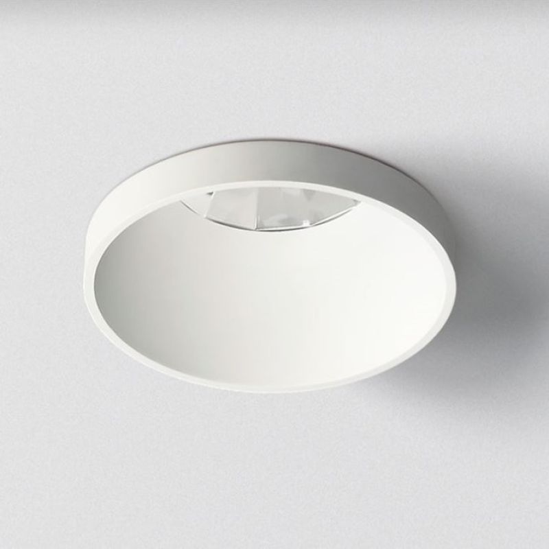 White recessed spotlight with 12mm stand-out frame as glare protection