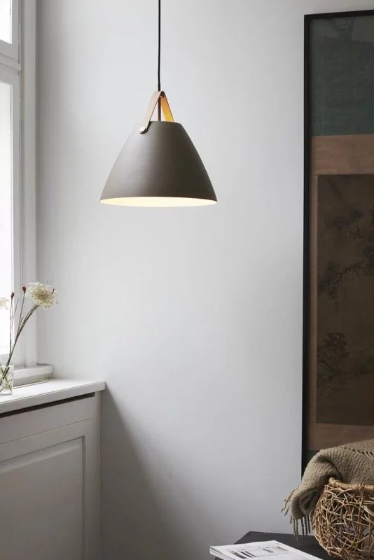 Pendant lamp Strap as a living room lighting