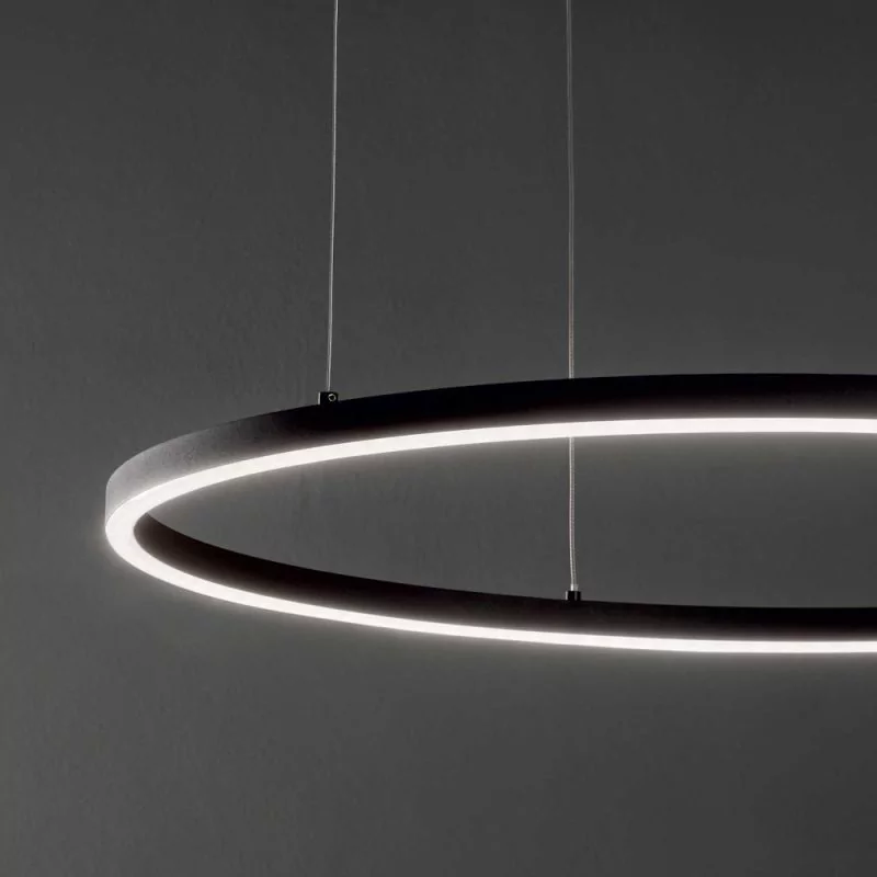 Black ring pendant lamp in detail