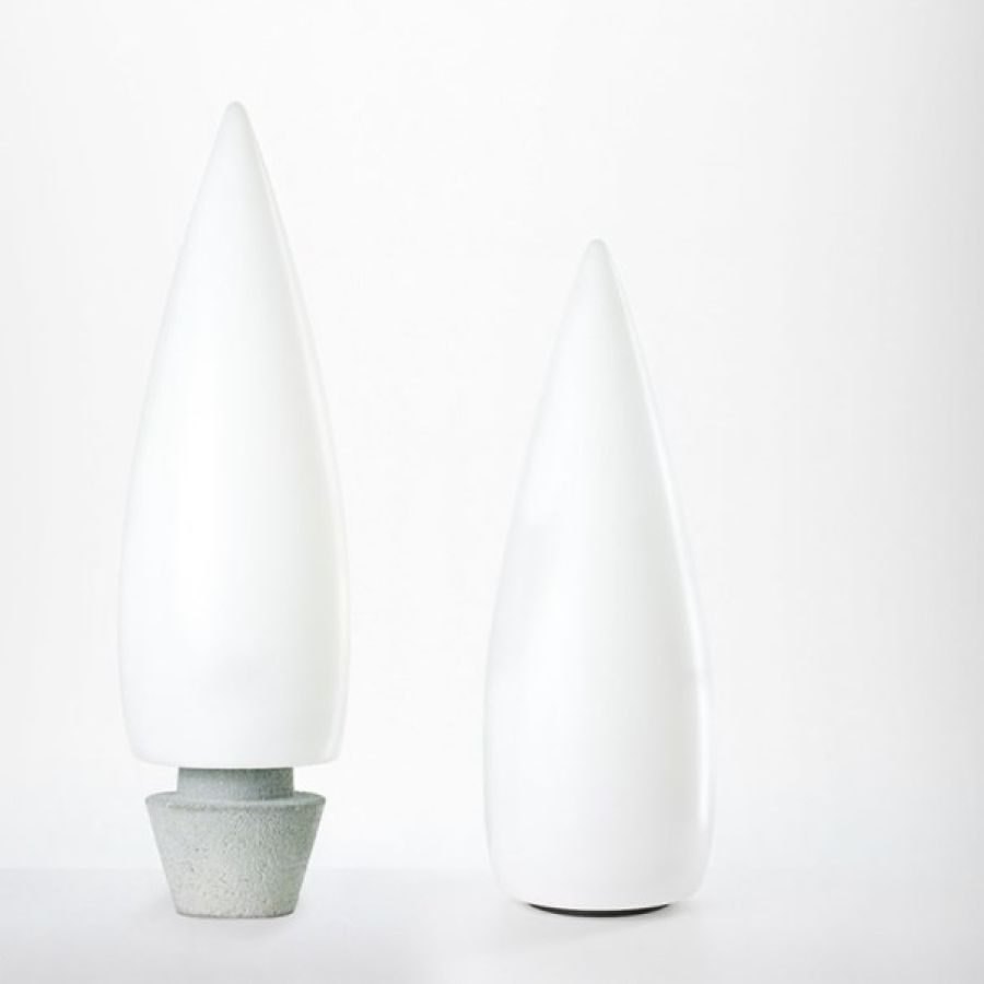 Aussen Stehlampe Kanpazar 150 C von Blux mit Betonsockel für Eingangsbereich