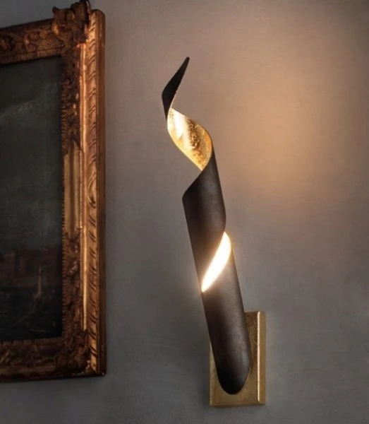 Corkscrew wall lamp in dark brown/leaf gold