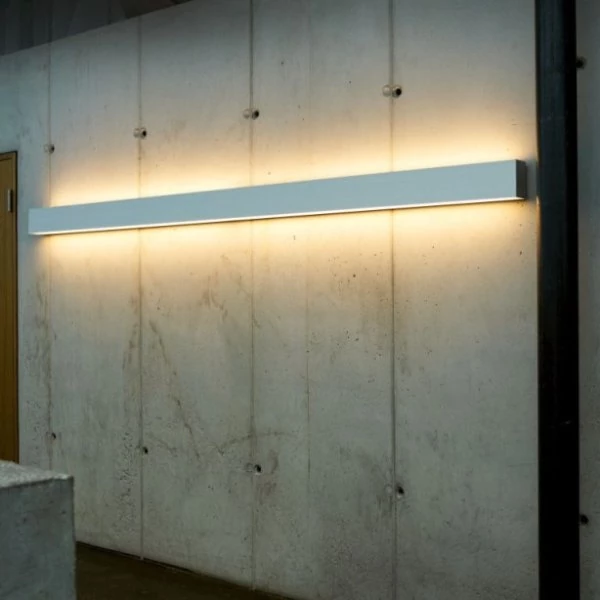 Long wall profile luminaire p.forty from Planlicht