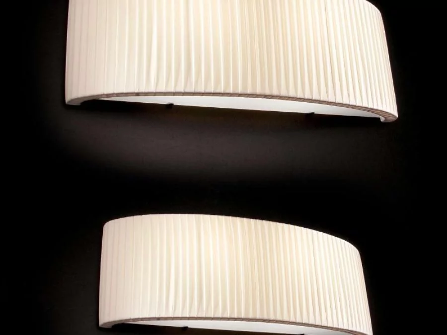 Wall lamp Elisse in cream